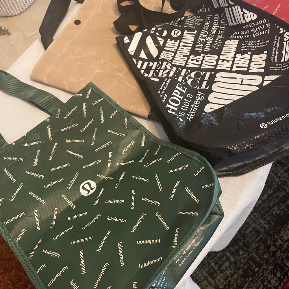 Four (4) Lululemon reusable bags - Picture 2 of 10